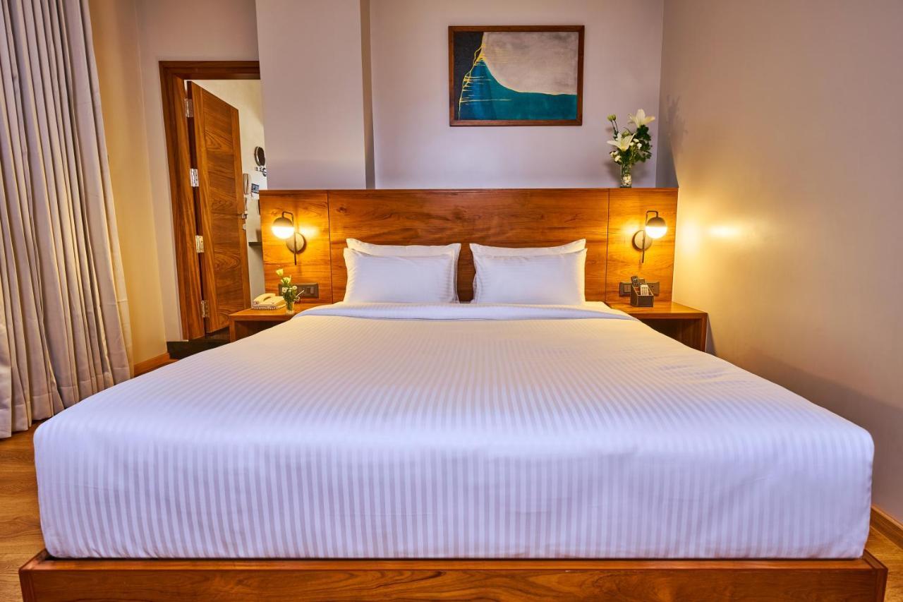Visthara Hotel Bangalore Dış mekan fotoğraf