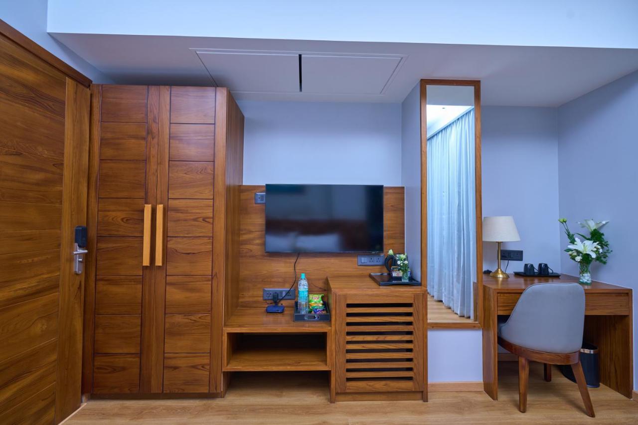 Visthara Hotel Bangalore Dış mekan fotoğraf