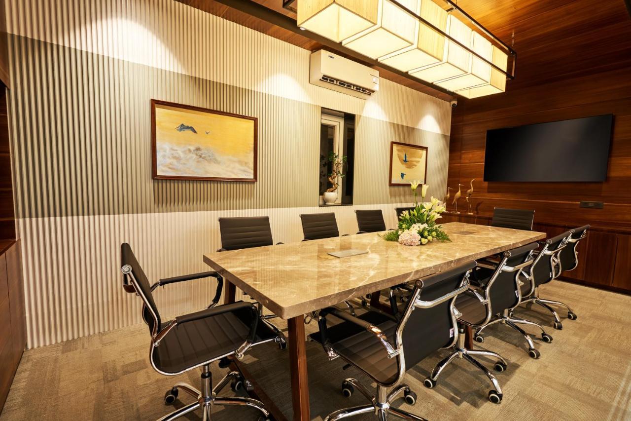 Visthara Hotel Bangalore Dış mekan fotoğraf